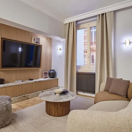 Luxurious Airconditioned Arc De Triomphe Appartamento