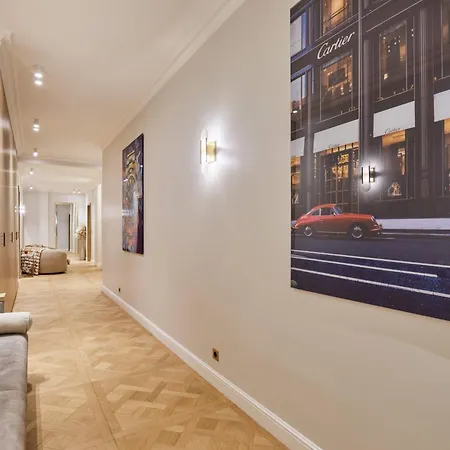 Luxurious Airconditioned Arc De Triomphe * Parigi