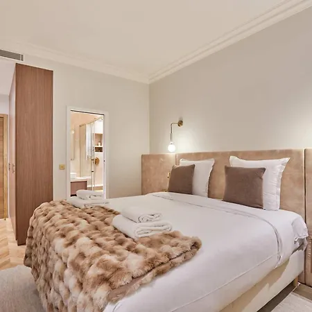 Luxurious Airconditioned Arc De Triomphe * Parigi