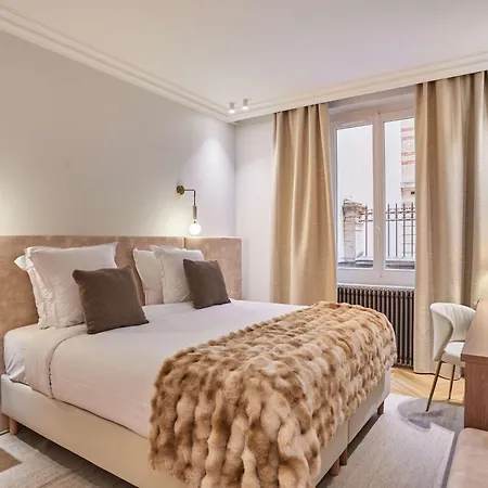 Luxurious Airconditioned Arc De Triomphe * Parigi